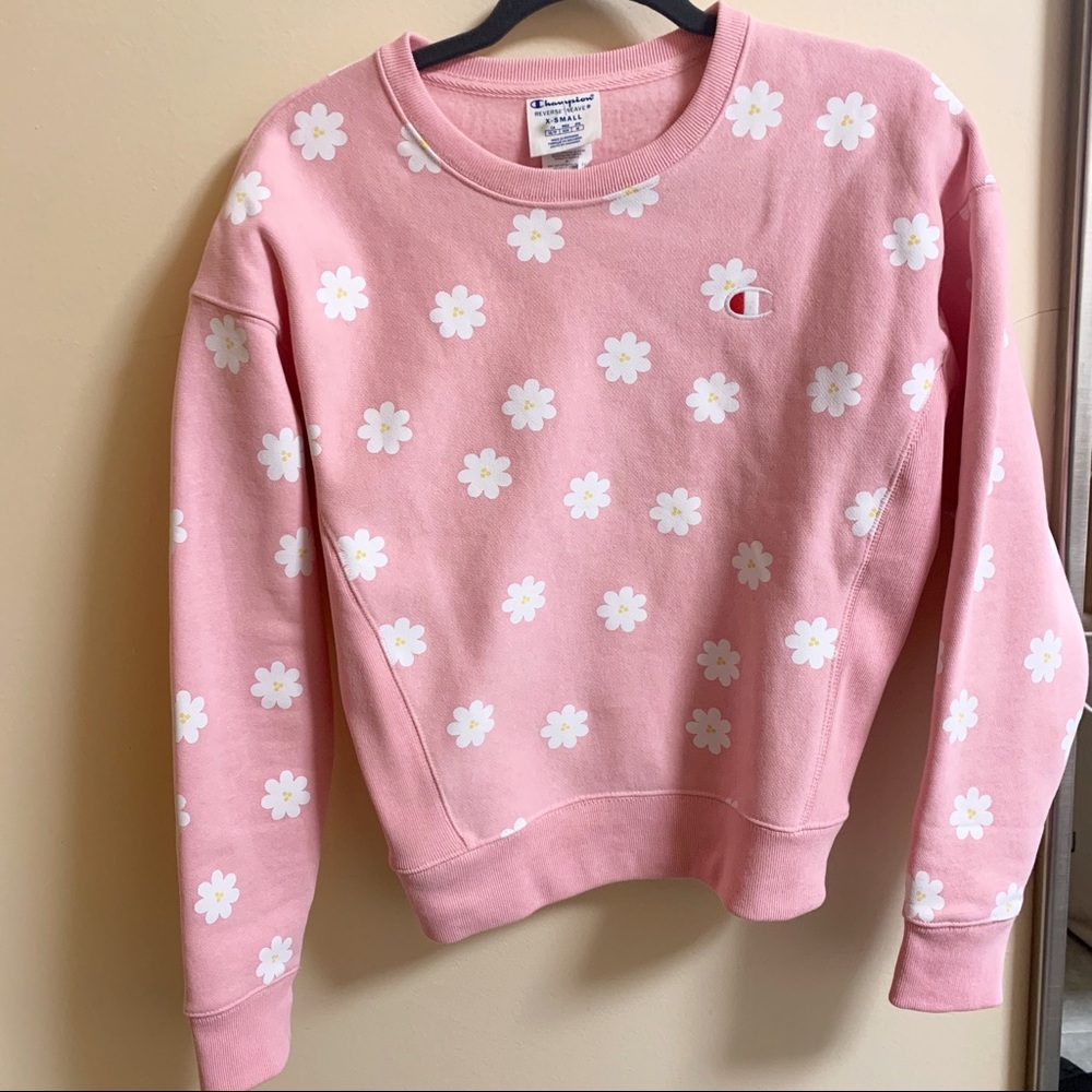 NEW AND UNIQUE WOMEN CHAMPION SWEATSHIRT